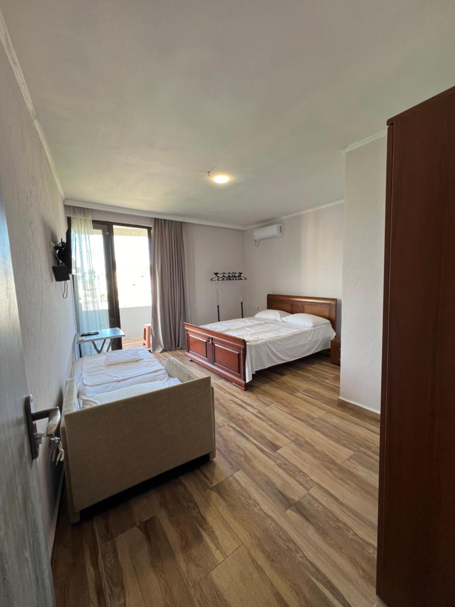 Tiktok House Hotel Kobuleti Ngoại thất bức ảnh
